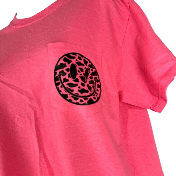 Gildan Ultra Cotton Pink Graphic Smiley Face TShirt Medium Crew Neck Tee Shirt - Picture 6 of 8